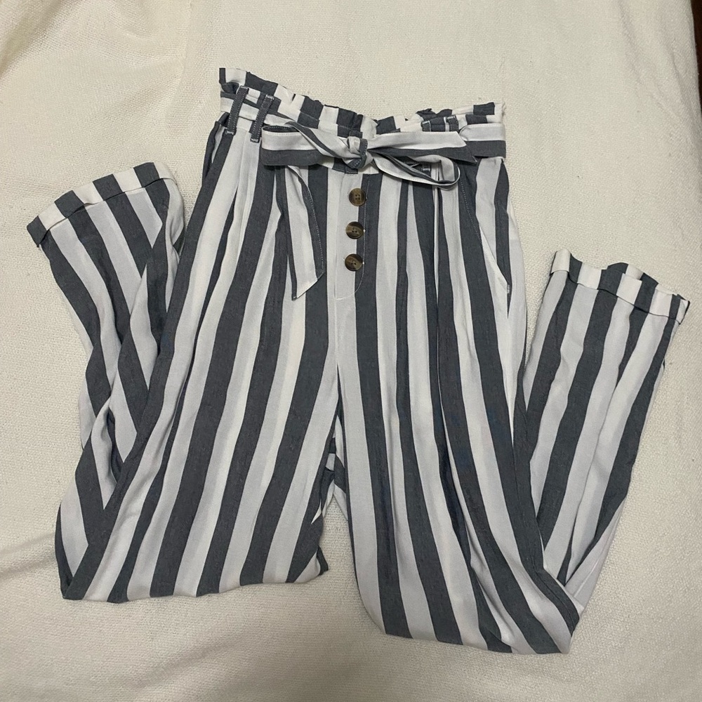 American Eagle pinstriped pants :)